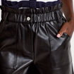 Short large taille haute en similicuir noir femme