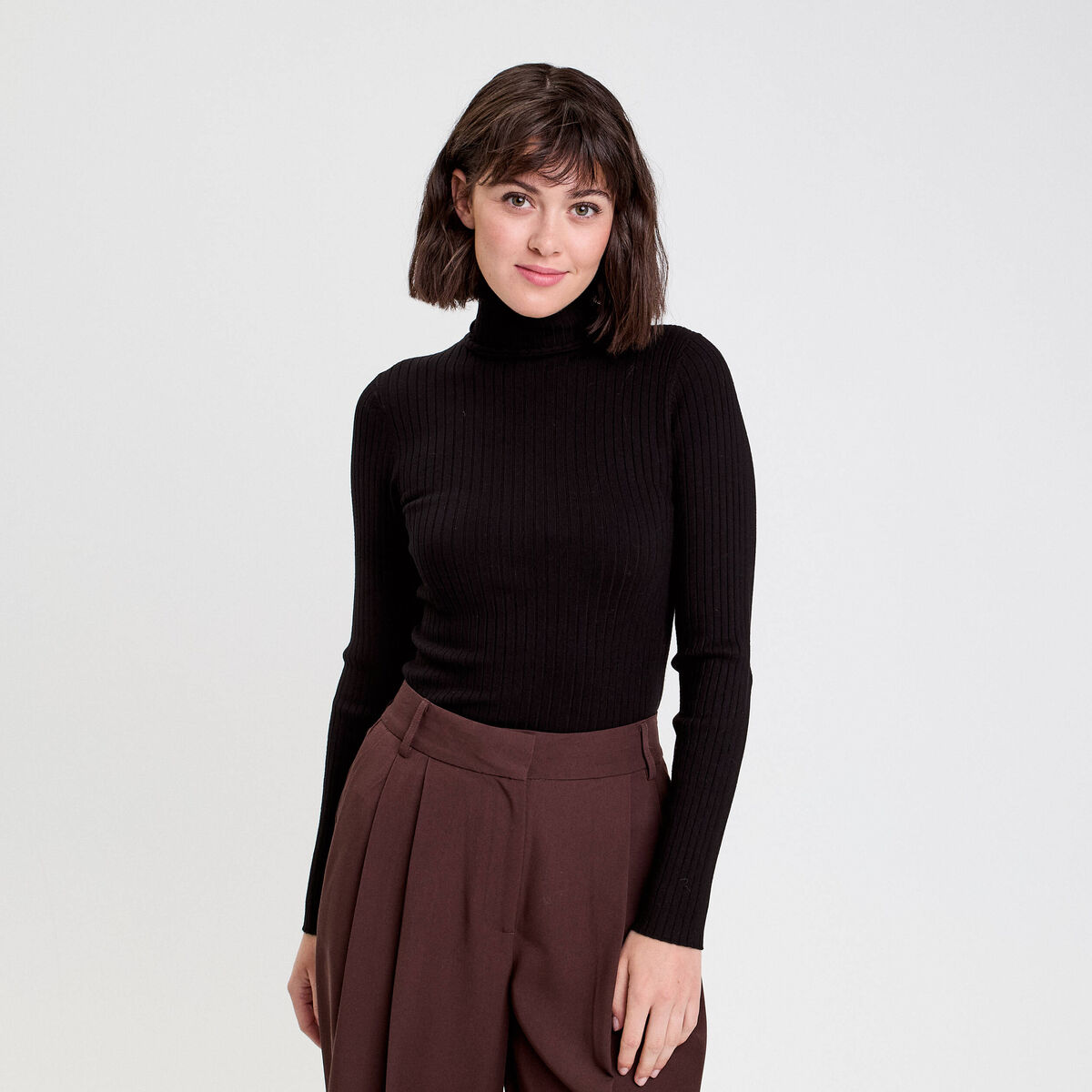 Pull c&ocirc;tel&eacute; col roul&eacute; noir femme