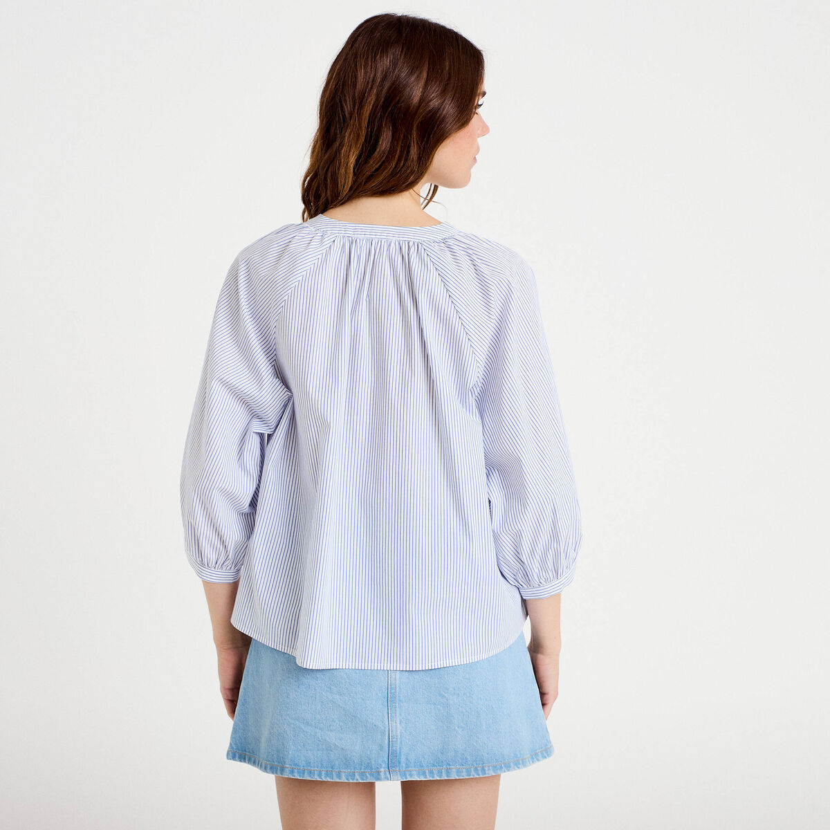 Blouse col v manches 3/4 bleu ciel femme