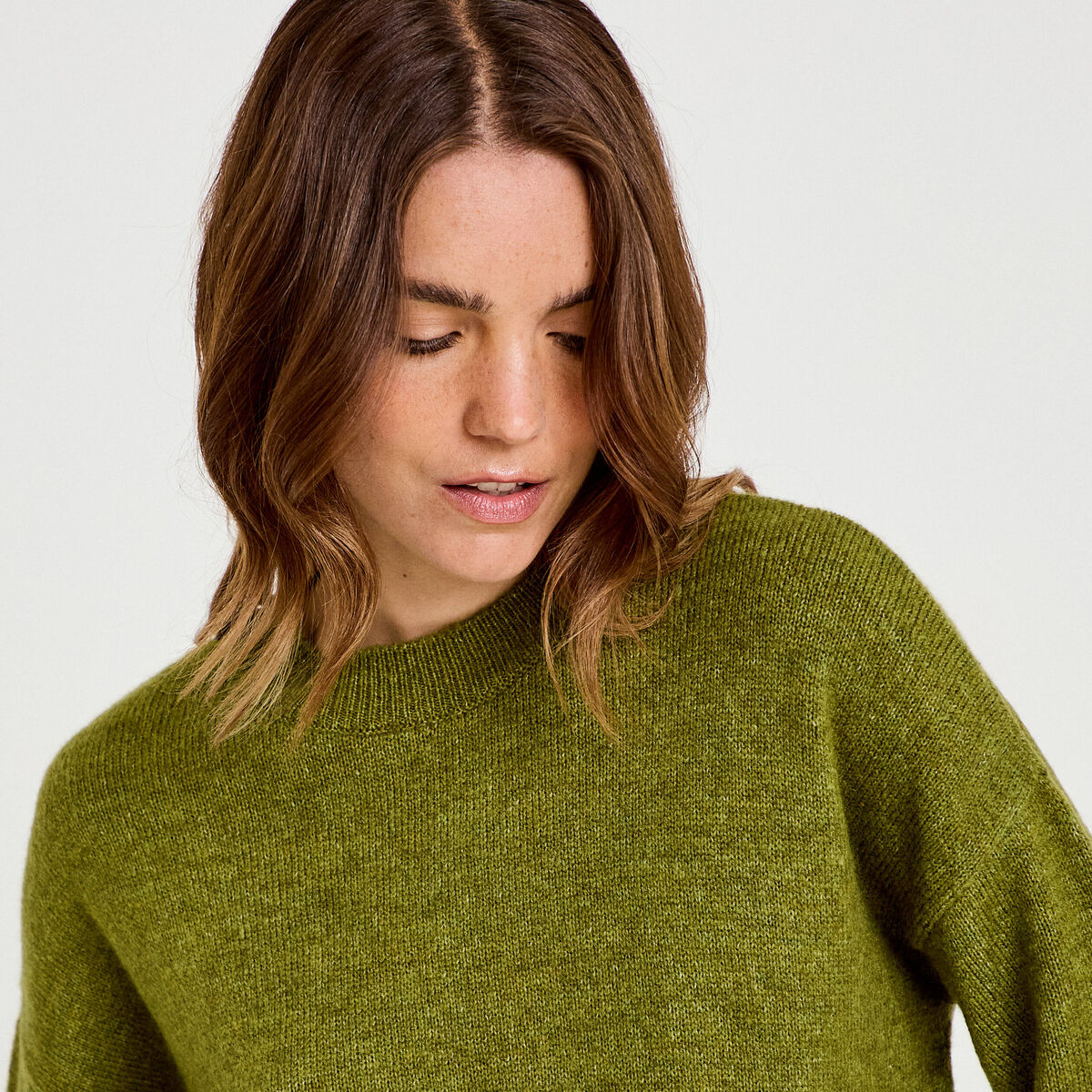 Pull col rond manches longues vert fonc&eacute; femme
