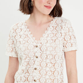 Top macramé boutonné ecru femme