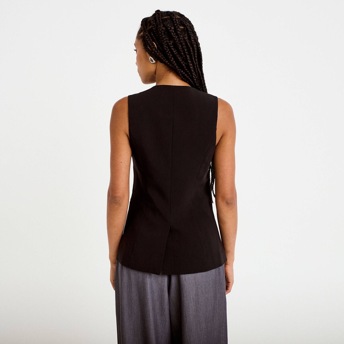 Gilet ajust&eacute; sans manches col rond noir femme