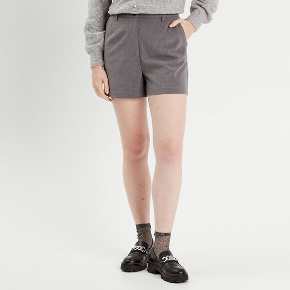 short large avec pinces gris fonce femme Short large avec pinces gris foncé femme