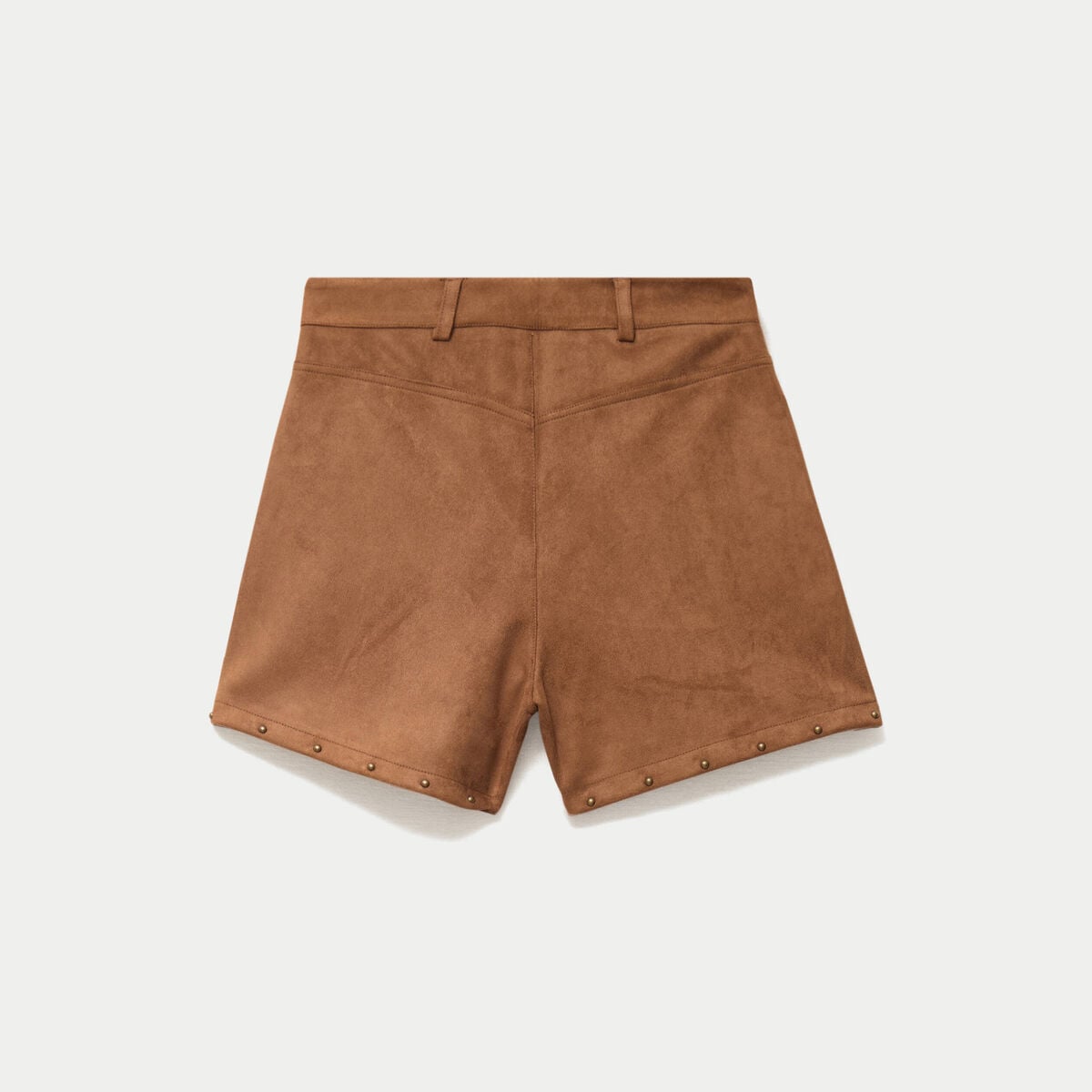 Short taille haute aspect daim clout&eacute; camel femme