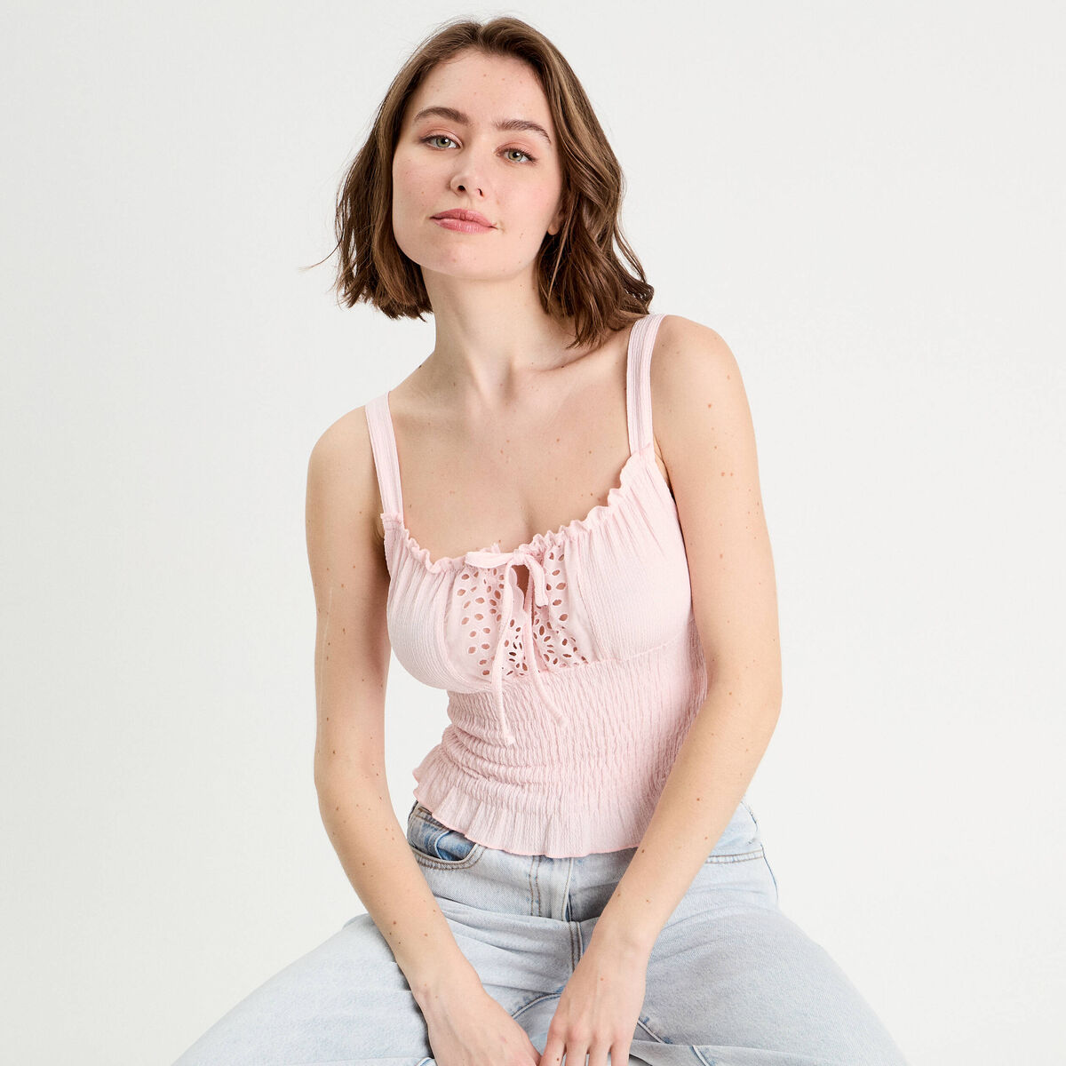 D&eacute;bardeur smock&eacute; rose clair femme
