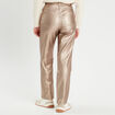 Pantalon droit enduit couleur or femme
