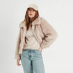 Veste courte en fausse fourrure sable femme