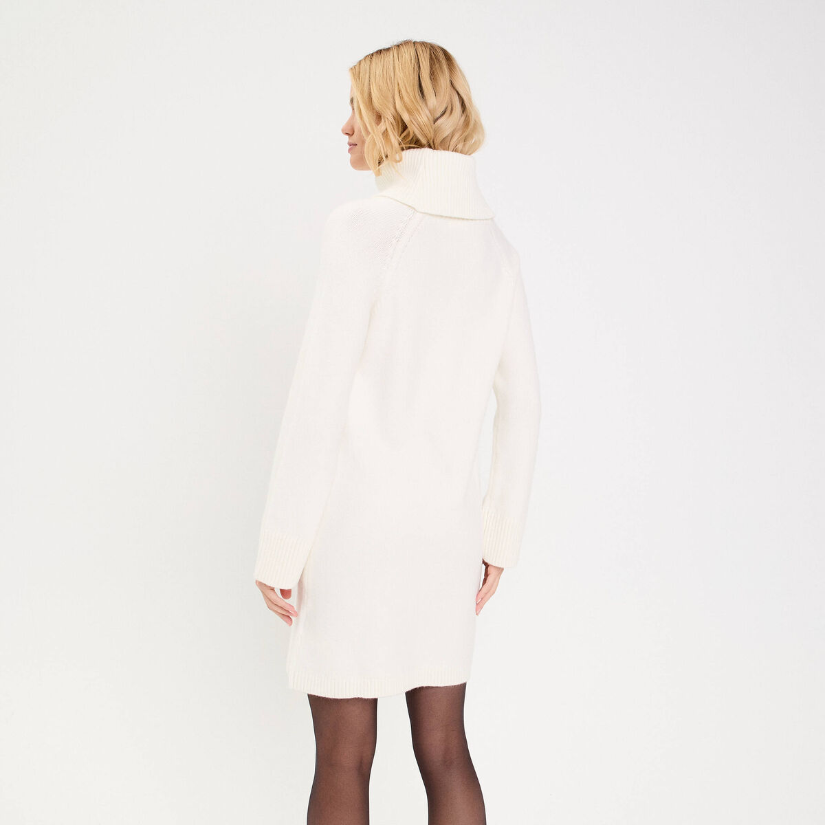 Robe pull col roul&eacute; ecru femme