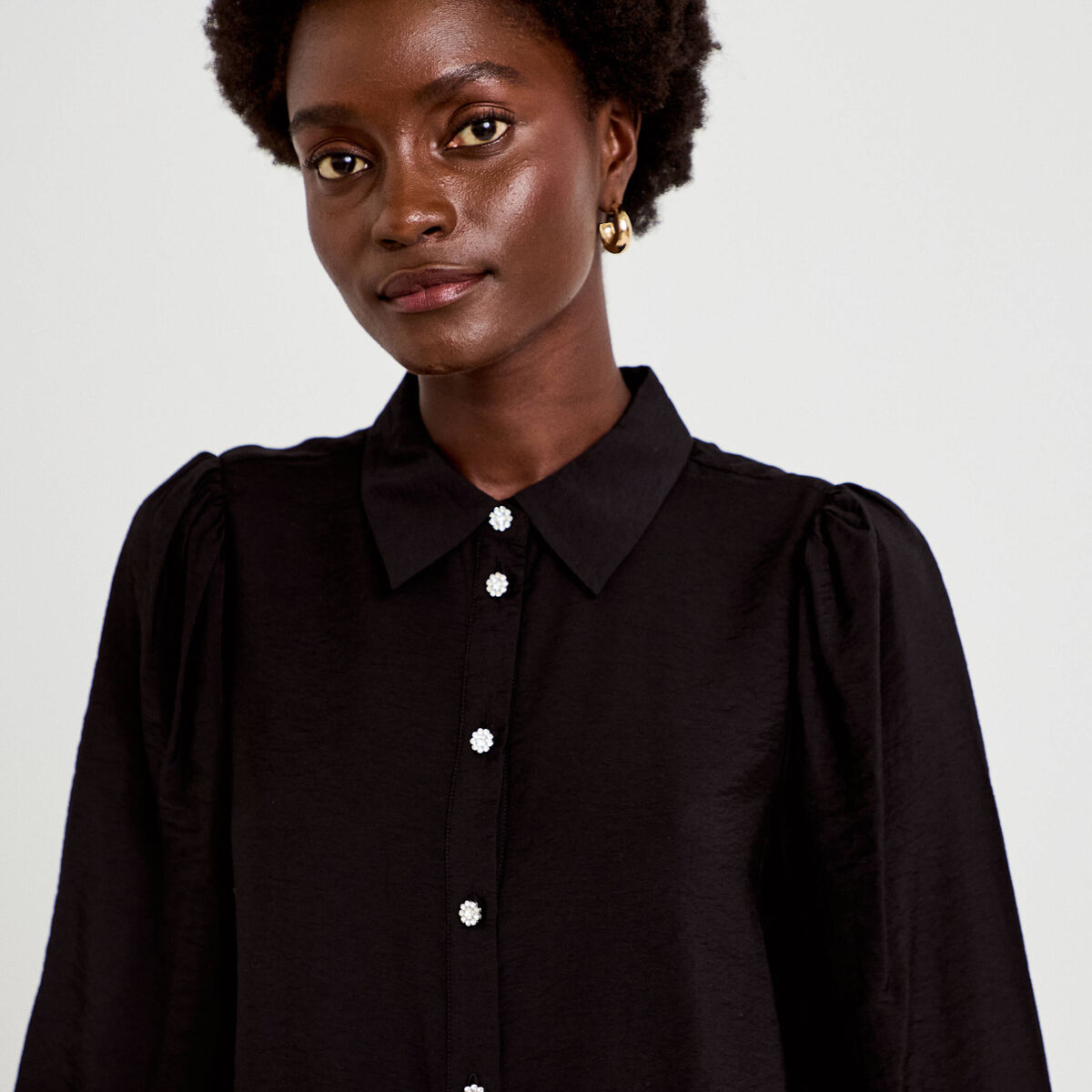 Chemise droite pliss&eacute;e col am&eacute;ricain noir femme