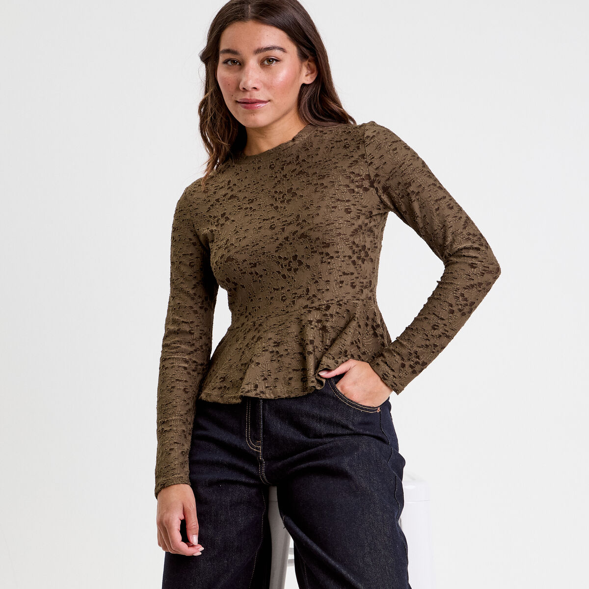 Blouse ajust&eacute;e col rond manches longues vert kaki femme