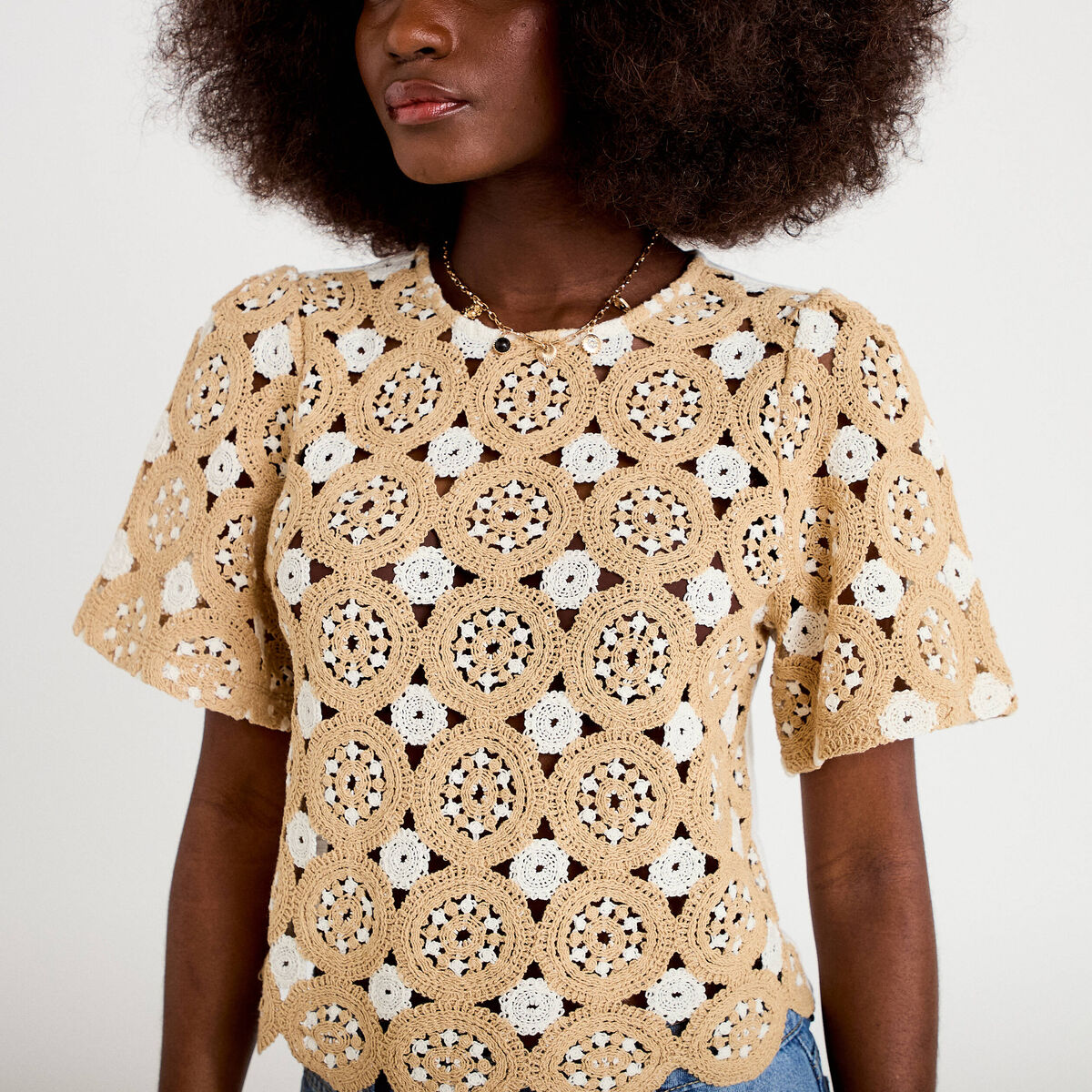 T-shirt manches courtes aspect dentelle sable femme