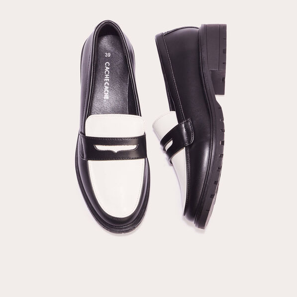 mocassins vernis crantes ecru femme Mocassins vernis crantés ecru femme