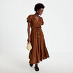 Robe longue &eacute;vas&eacute;e col v satin&eacute;e marron femme