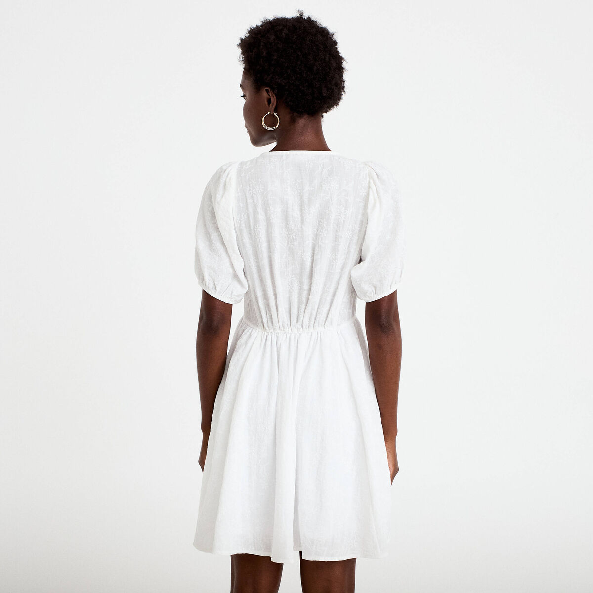 Robe droite courte col v manches courtes blanc femme