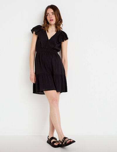 Robe courte &eacute;vas&eacute;e col v manches courtes noir femme