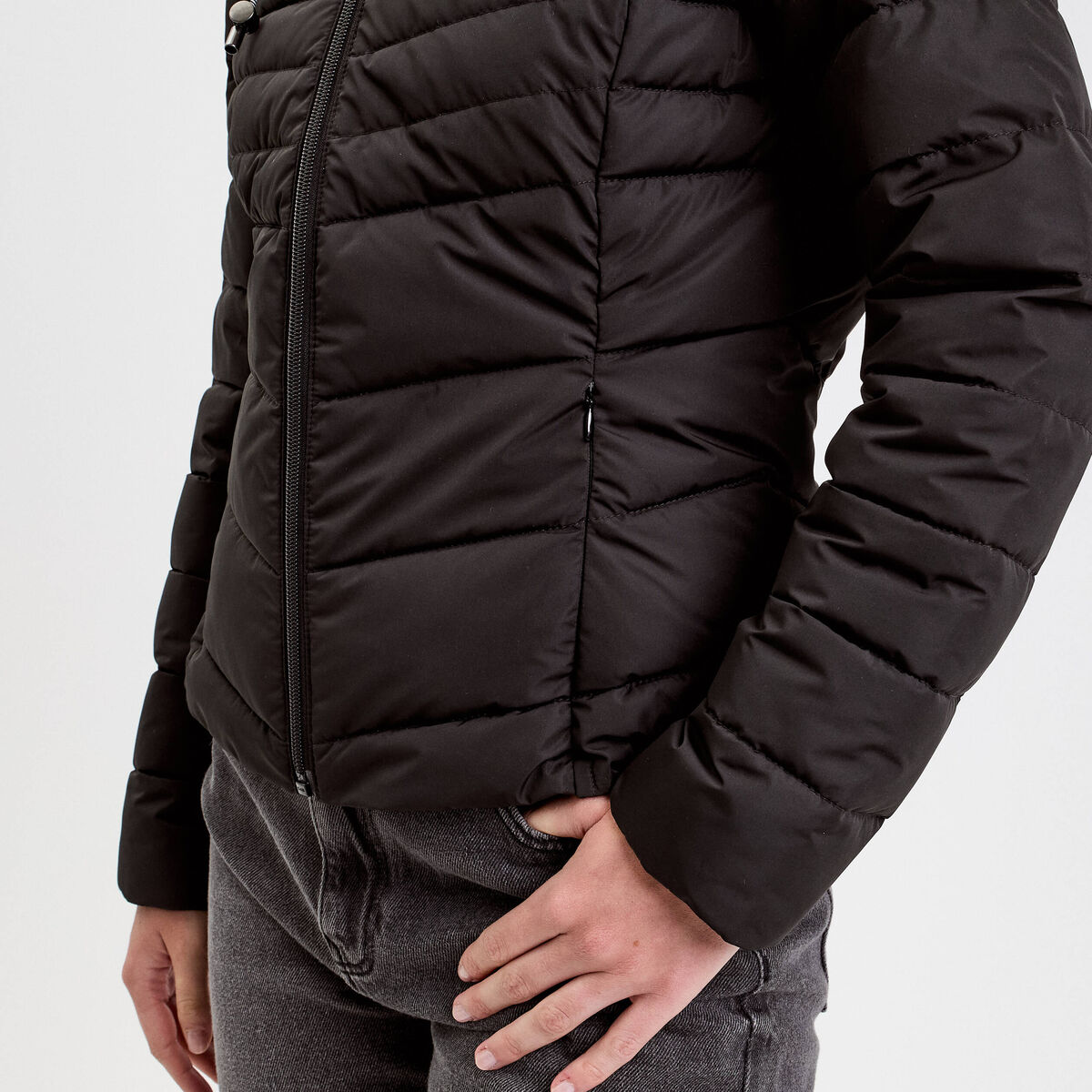 Doudoune ajust&eacute;e &agrave; capuche noir femme
