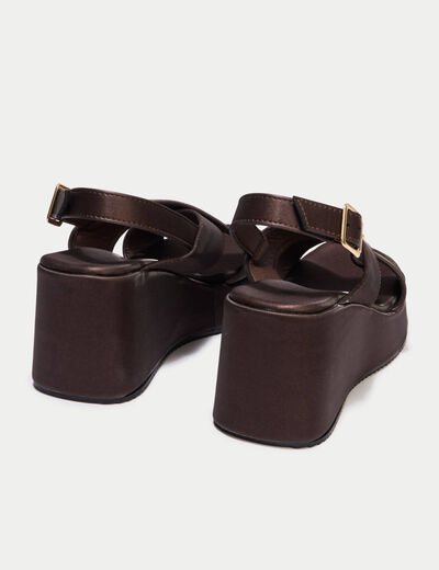 Sandales &agrave; talon effet satin&eacute; bordeaux femme