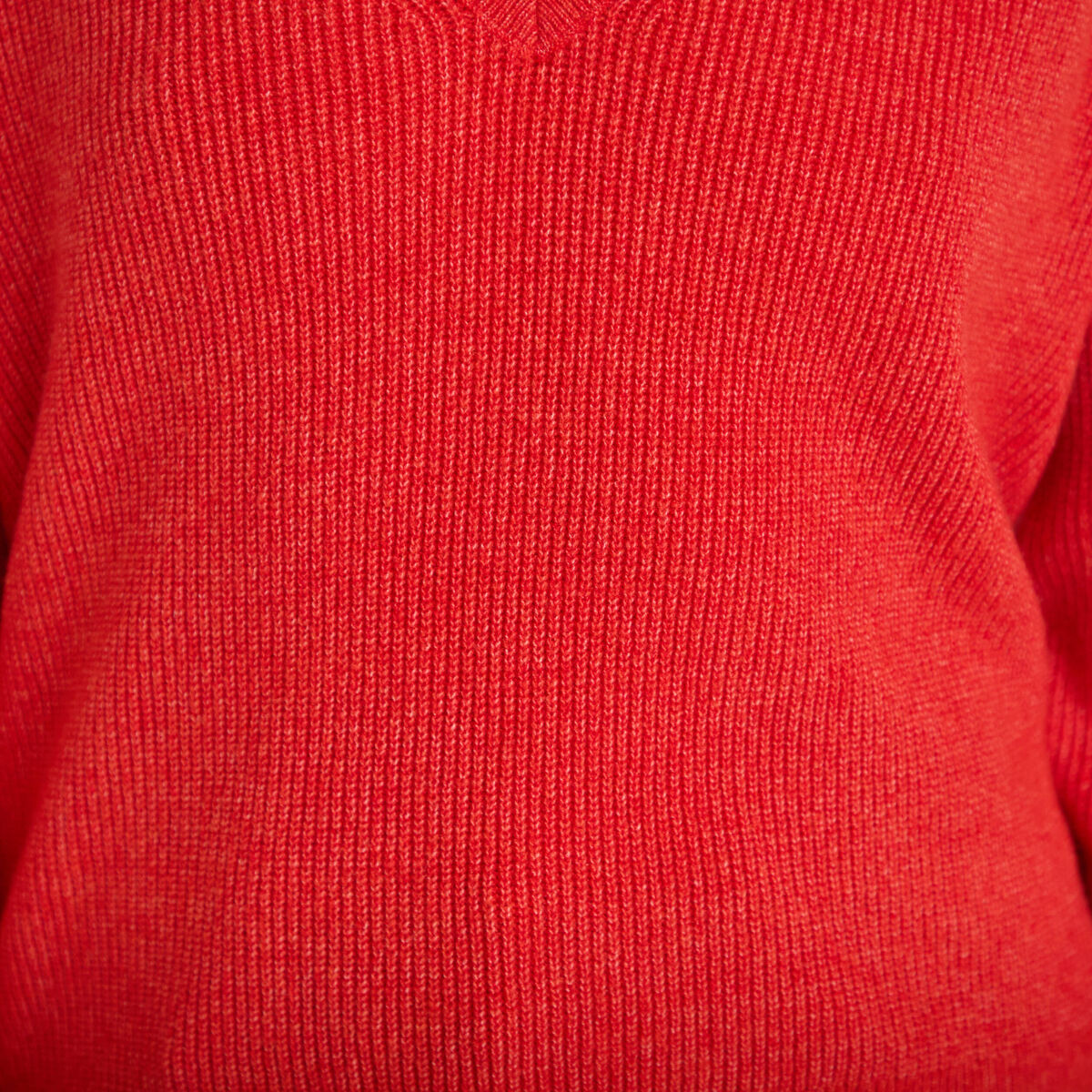 Pull fin col v rouge femme