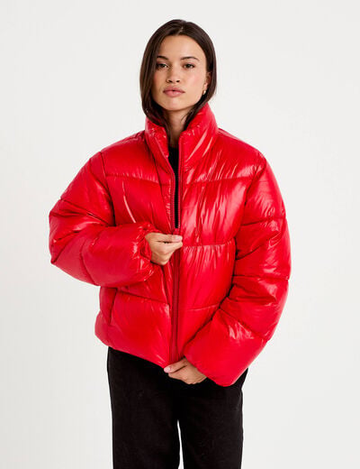 Doudoune col montant bas resserr&eacute; rouge femme