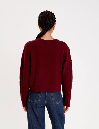 Pull avec torsades rouge foncé femme