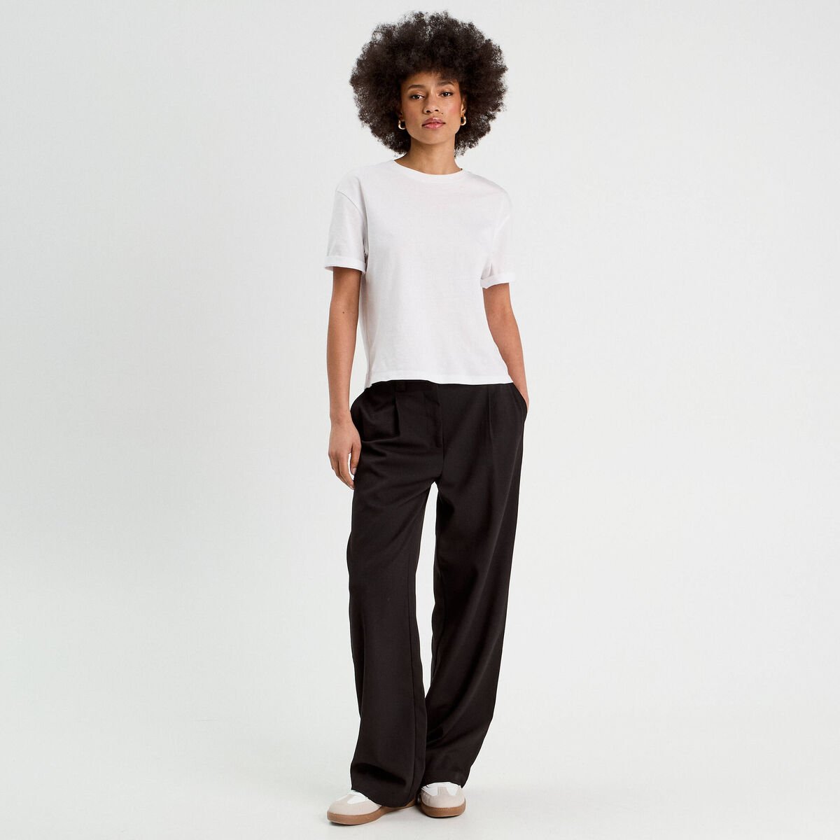 Pantalon large avec pinces noir femme