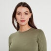 T-shirt cintr&eacute; col rond manches longues vert kaki femme