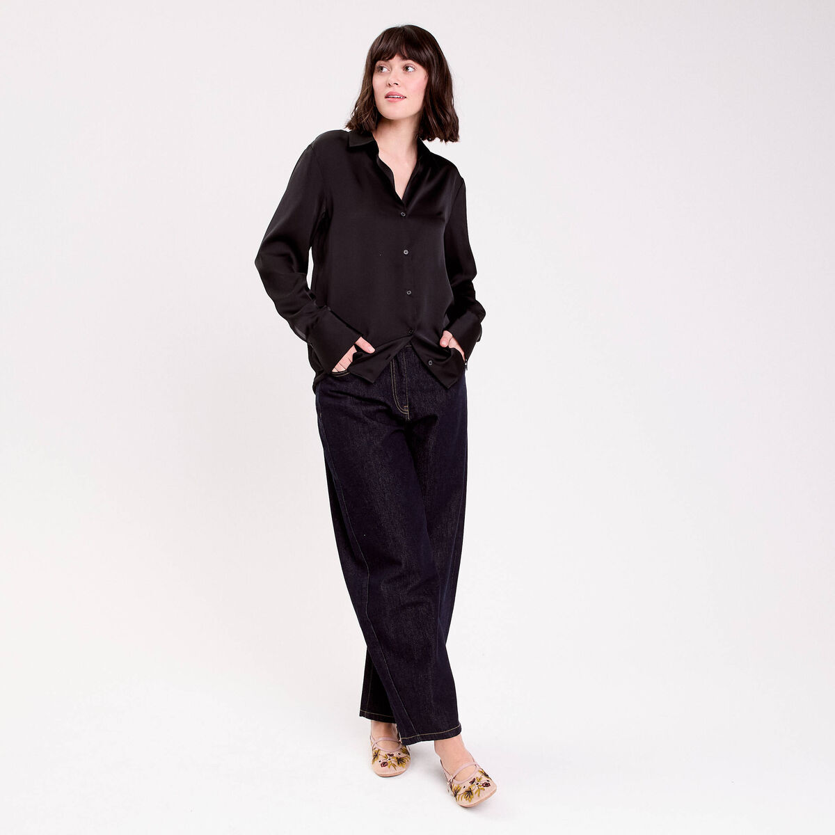 Chemise satin&eacute;e noir femme