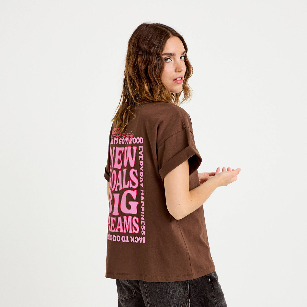T-shirt oversize manches courtes marron fonc&eacute; femme