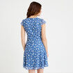 Robe ajust&eacute;e courte d&eacute;collet&eacute; dentelle bleu femme