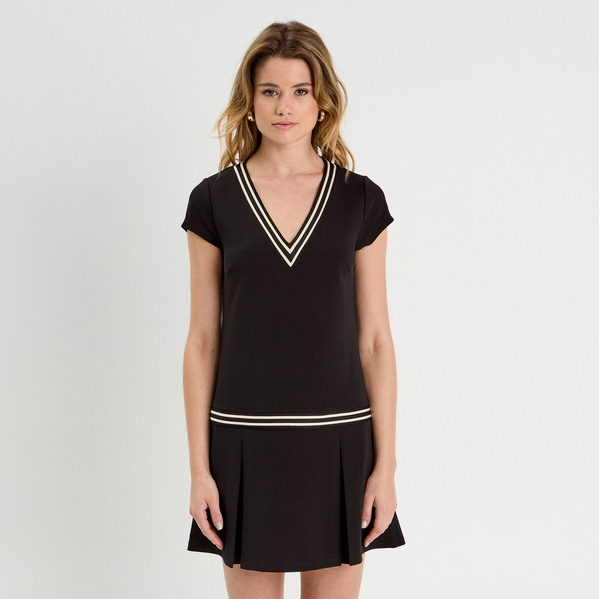 Robe &eacute;vas&eacute;e avec bandes noir femme