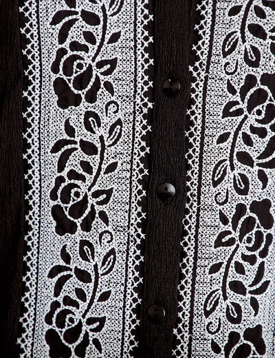 Blouse brod&eacute;e col tunisien noir femme