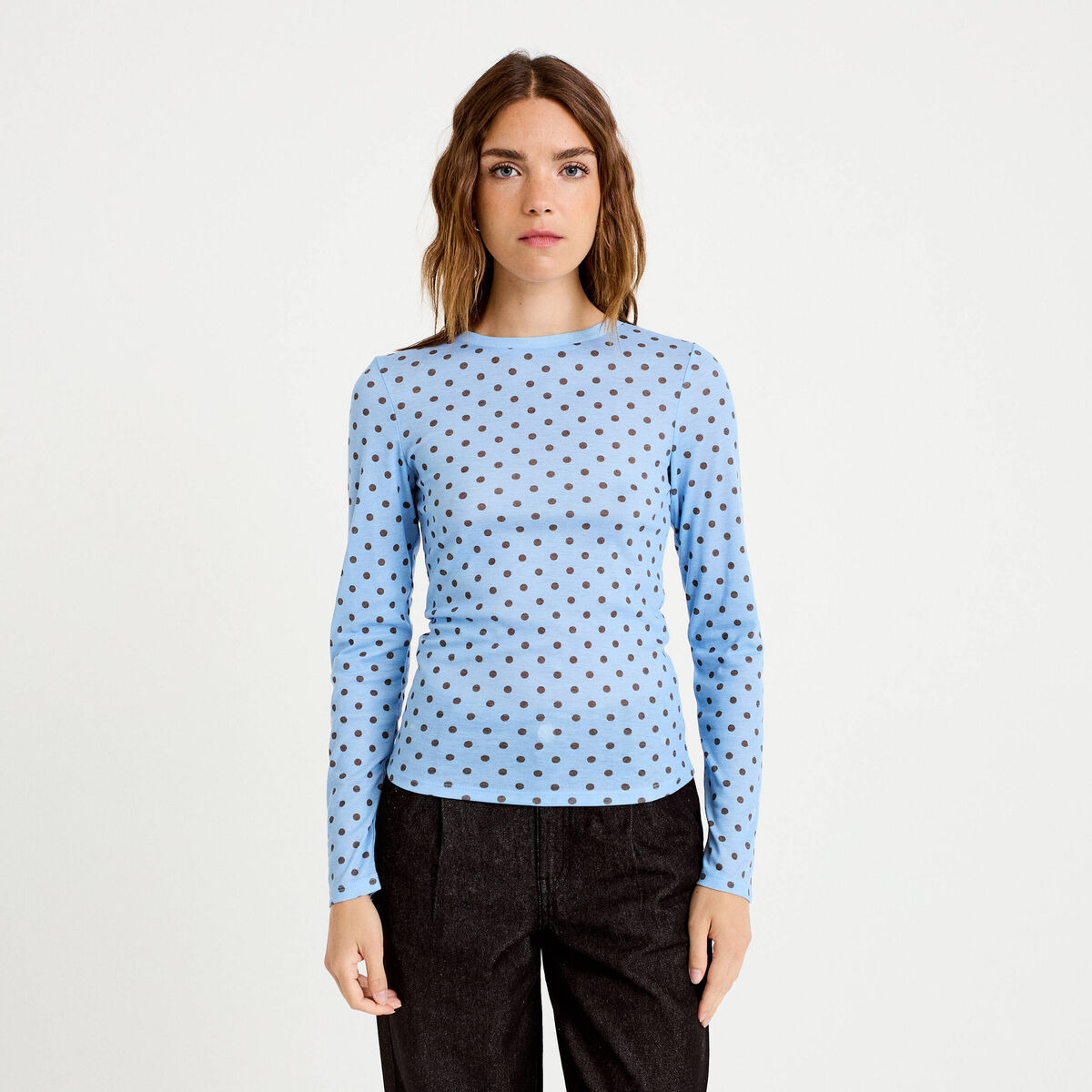 T-shirt ajust&eacute; col rond manches longues bleu ciel femme