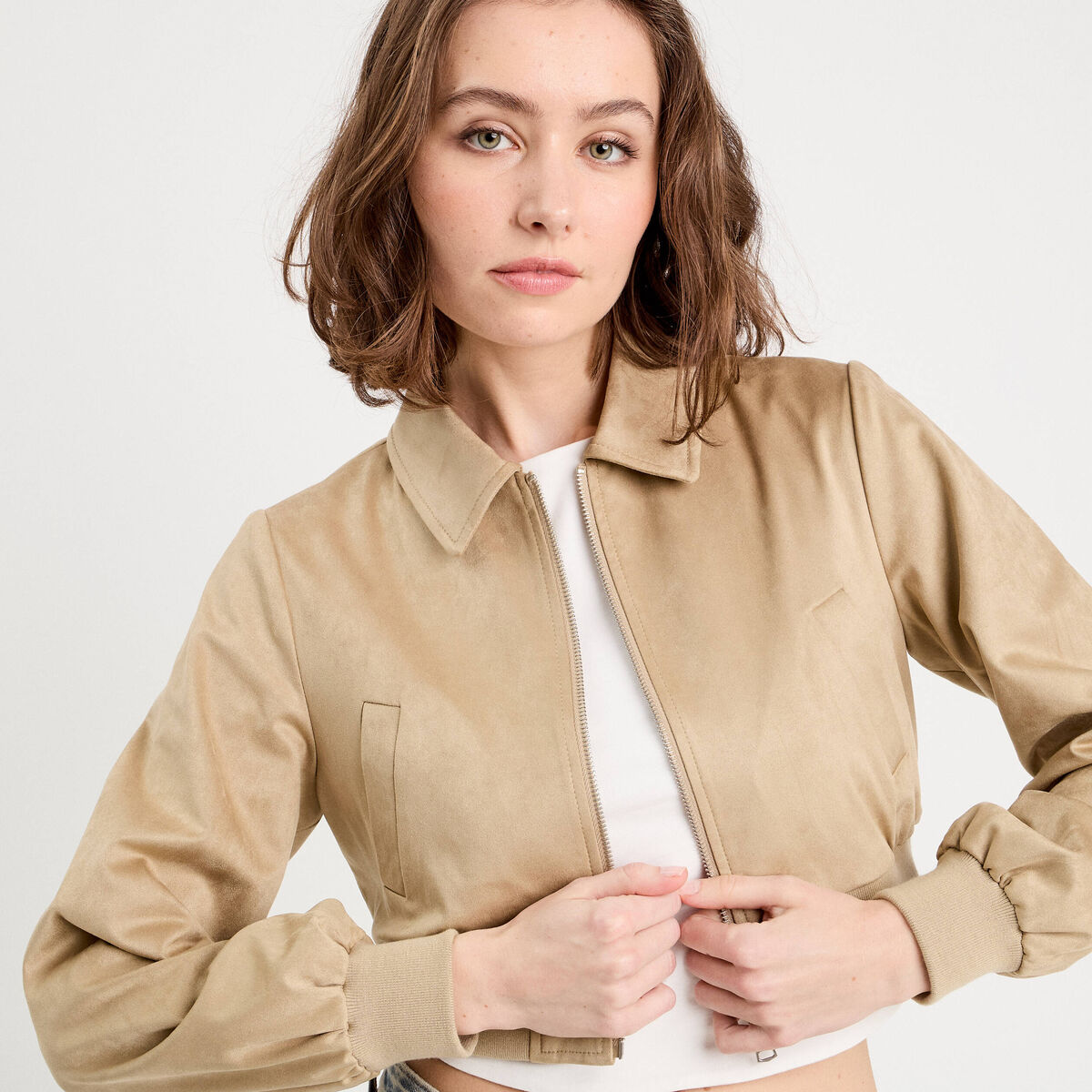 Veste courte zipp&eacute;e su&eacute;dine beige femme
