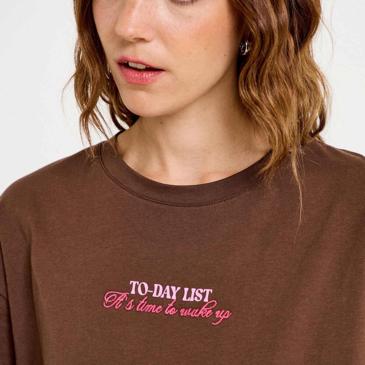 T-shirt oversize manches courtes marron fonc&eacute; femme