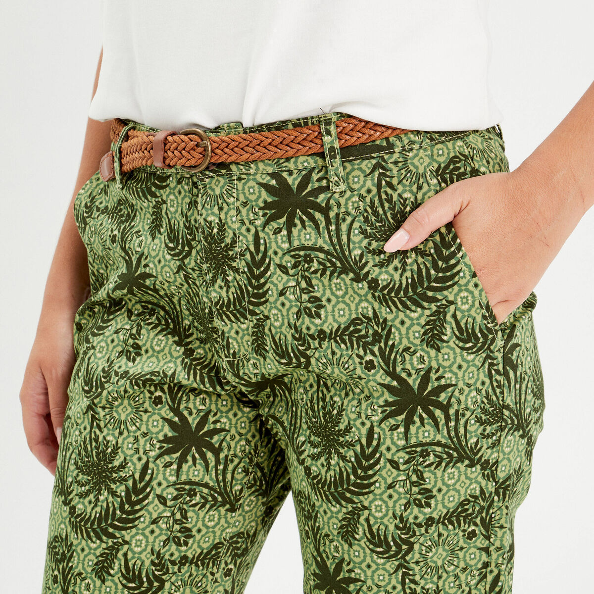 Pantalon chino slim 7/8&egrave;me vert femme