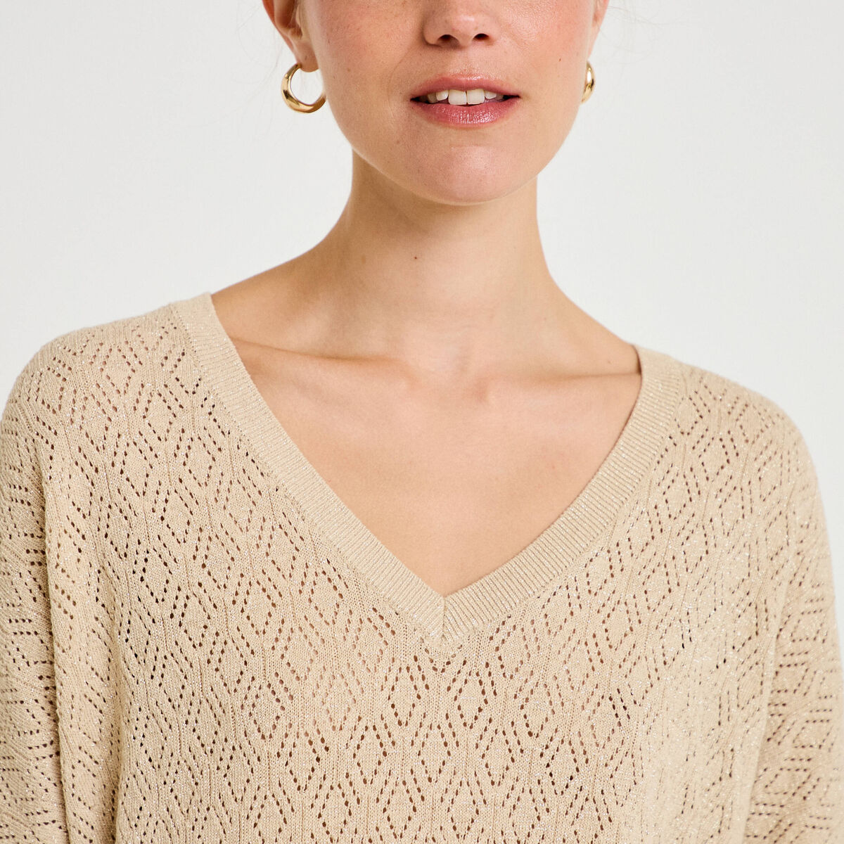 Pull ajour&eacute; col v manches courtes beige femme
