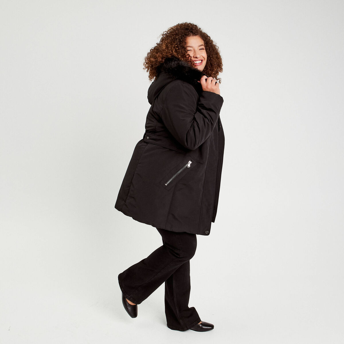 Parka droite avec capuche noir femme