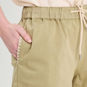 short droit details brodes vert kaki femme Short droit détails brodés vert kaki femme