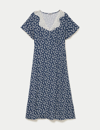 Robe longue &eacute;vas&eacute;e col v dentelle bleu marine femme