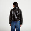 Veste droite cropped en similicuir noir femme
