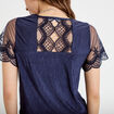Blouse col v manches courtes dentelle bleu marine femme