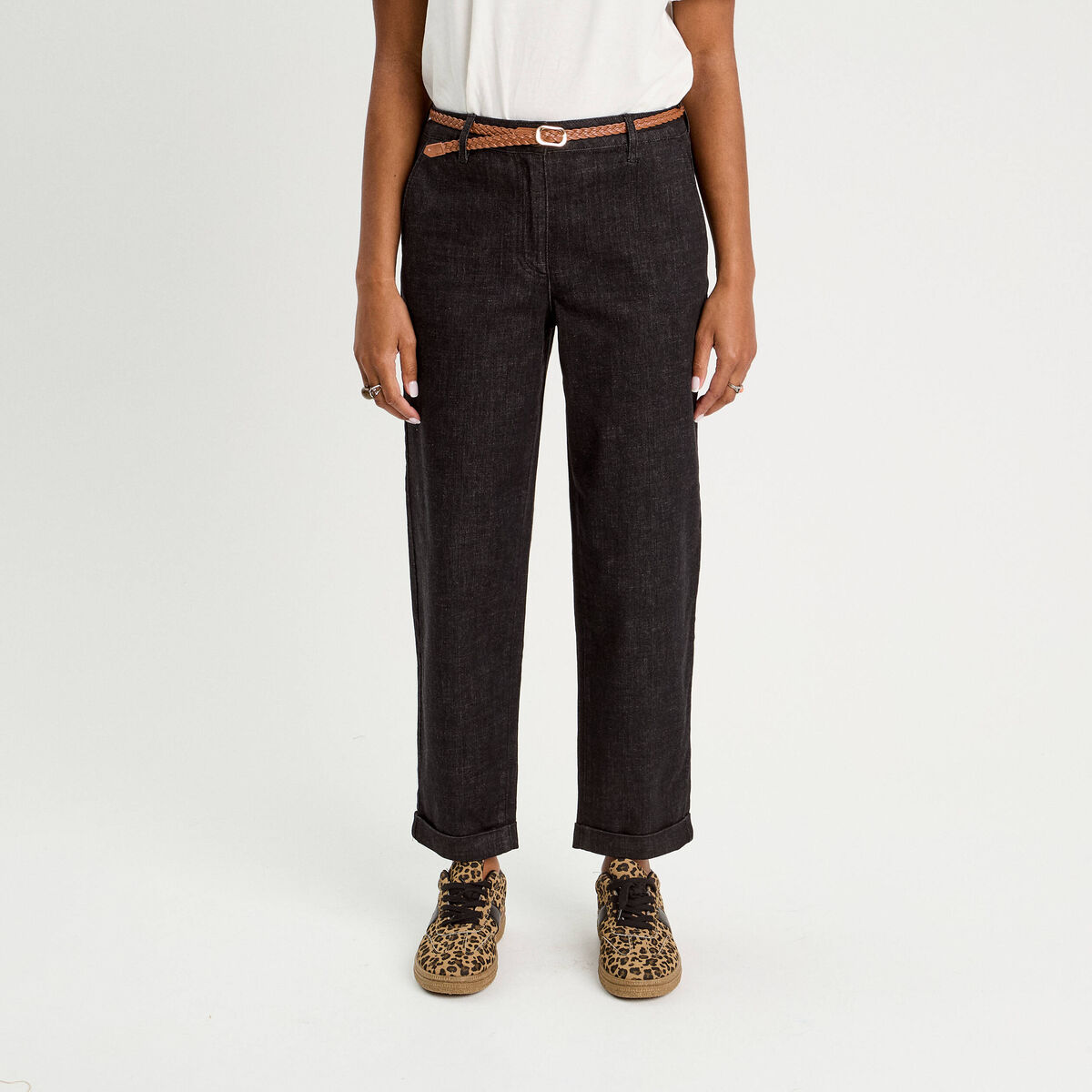 Jeans chino avec ceinture noir femme