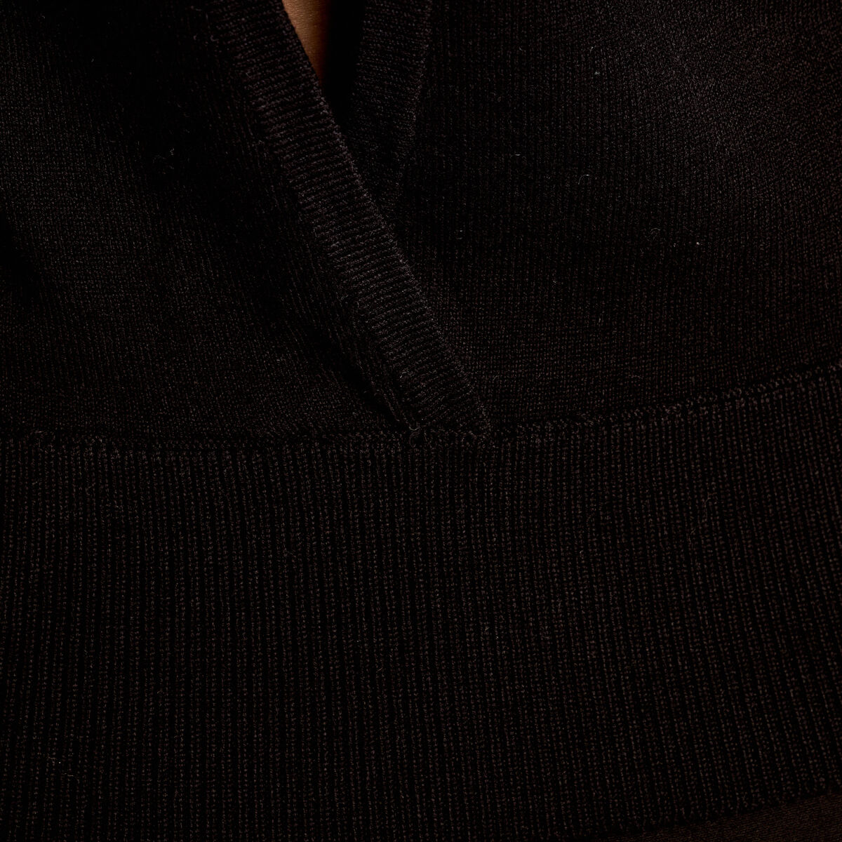 Pull manches courtes noir femme