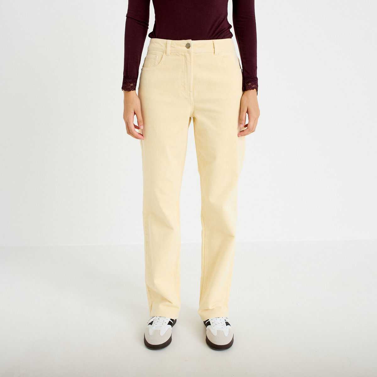 Pantalon droit en velours jaune femme