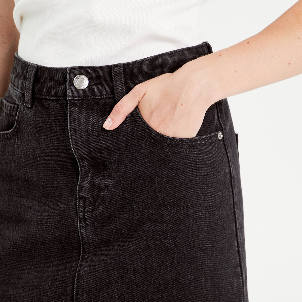 Jupe midi droite en jean noir femme