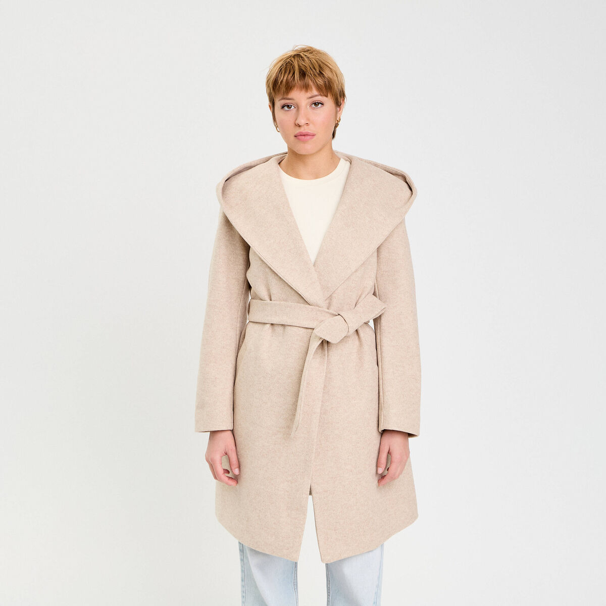 Manteau ceintur&eacute; &agrave; capuche beige femme