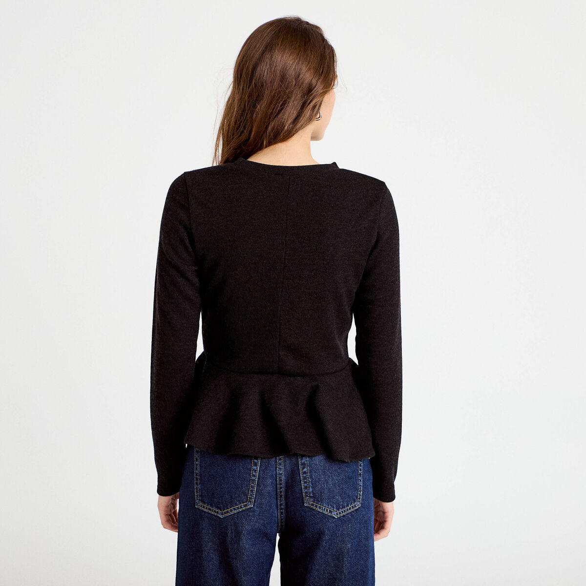Pull p&eacute;plum avec boutons noir femme