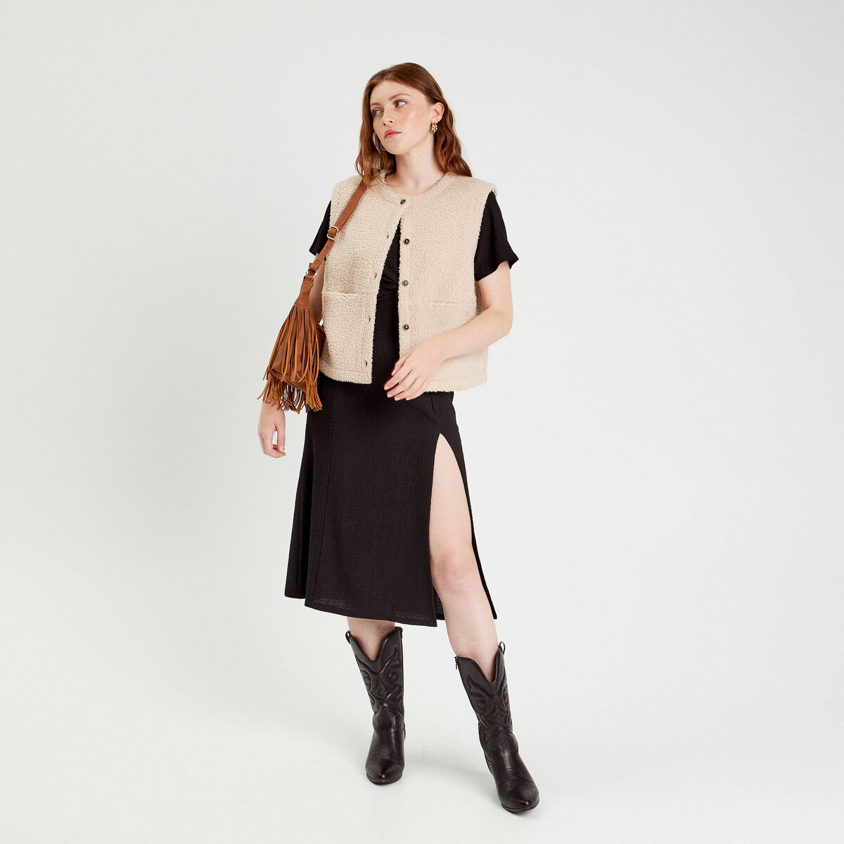 Robe midi ajustée col rond noir femme
