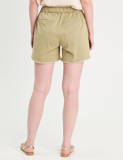 Short droit détails brodés vert kaki femme