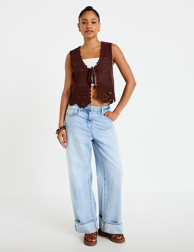 Gilet ajust&eacute; court sans manches col v marron fonc&eacute; femme